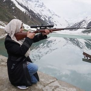 Meet your Posher, Javeria